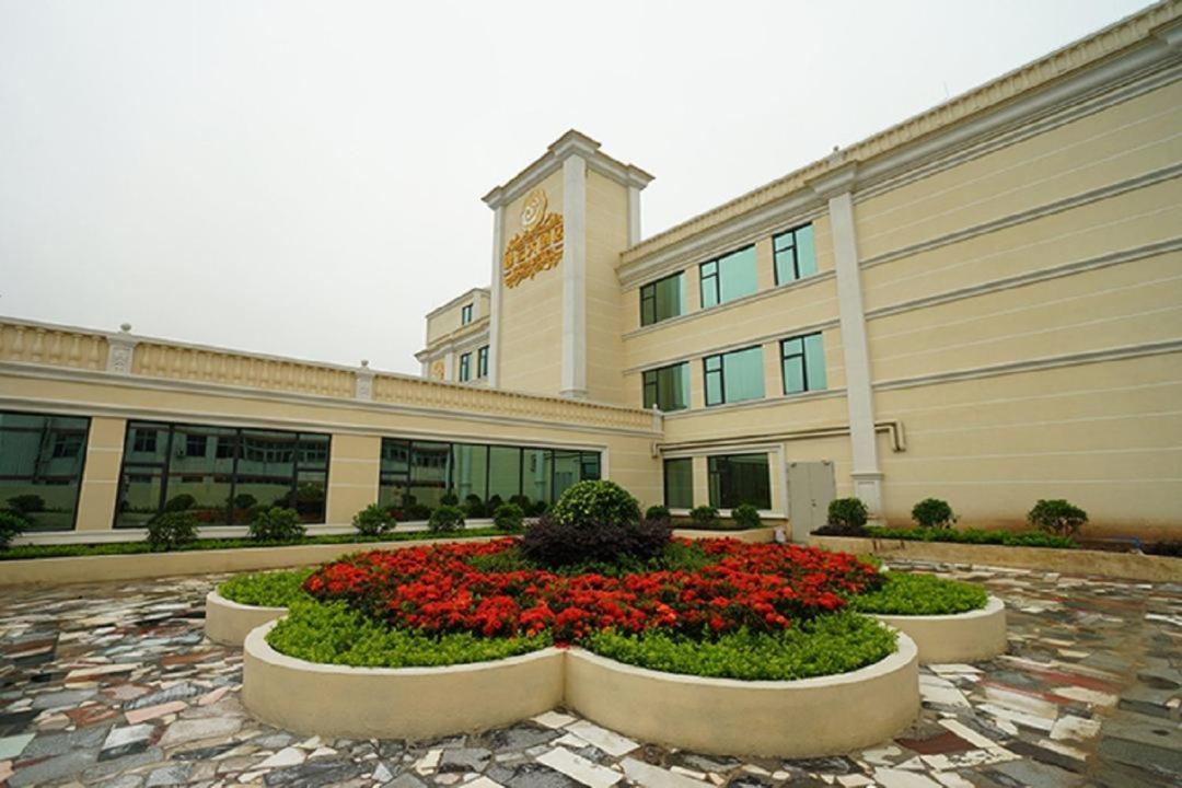 Yi Yun Hotel Guangzhou Baiyun International Airport Branch - Renhe Metro Station Exterior photo