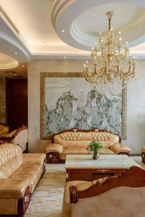 Yi Yun Hotel Guangzhou Baiyun International Airport Branch - Renhe Metro Station Exterior photo
